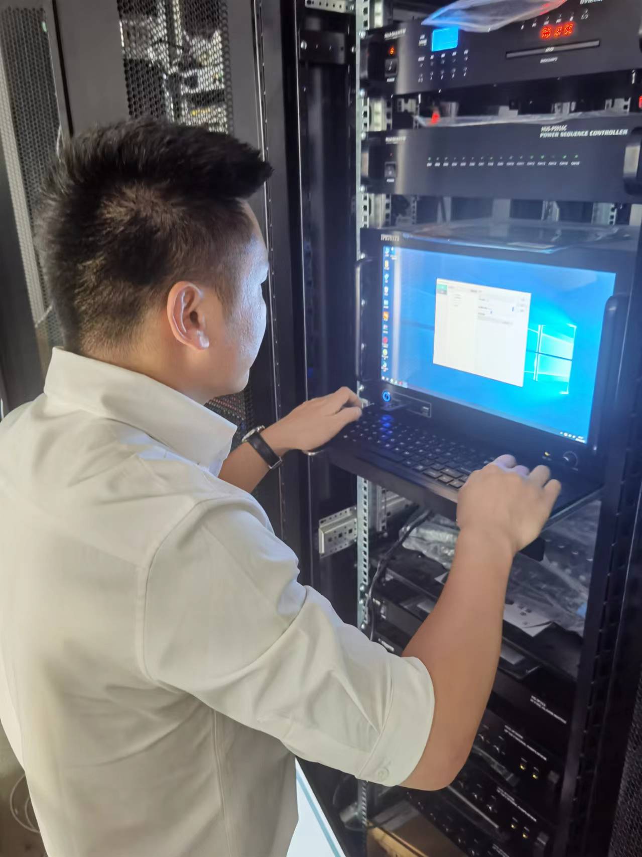 ceafd8b2f324b3b2b353898338813ca